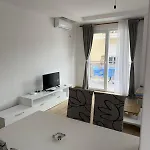 Shengjin Apartmán *