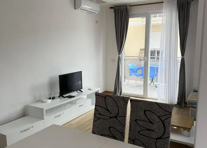 Shengjin Appartement *